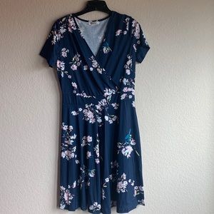Micro star women’s blue floral dress.